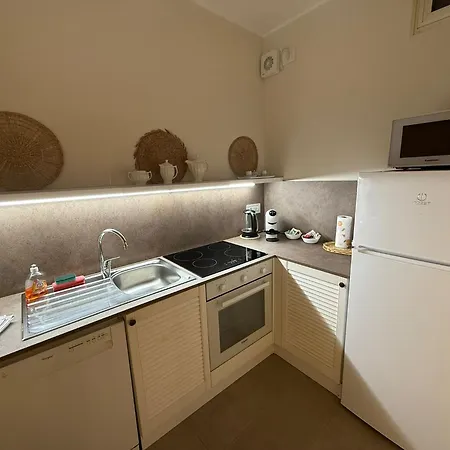 Wh - Mediterranee - A 2 Passi Dalle Spiagge Con Piscina Condominiale - Wifi Apartment Sanremo